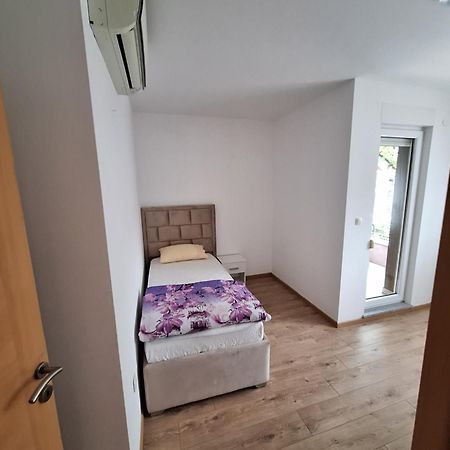 Apartment Enjoy Free Private Parking Mostar Bagian luar foto