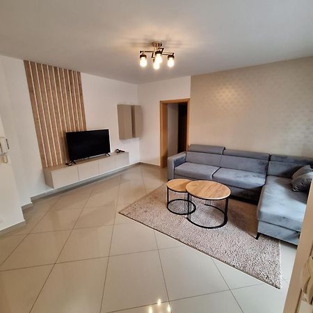 Apartment Enjoy Free Private Parking Mostar Bagian luar foto