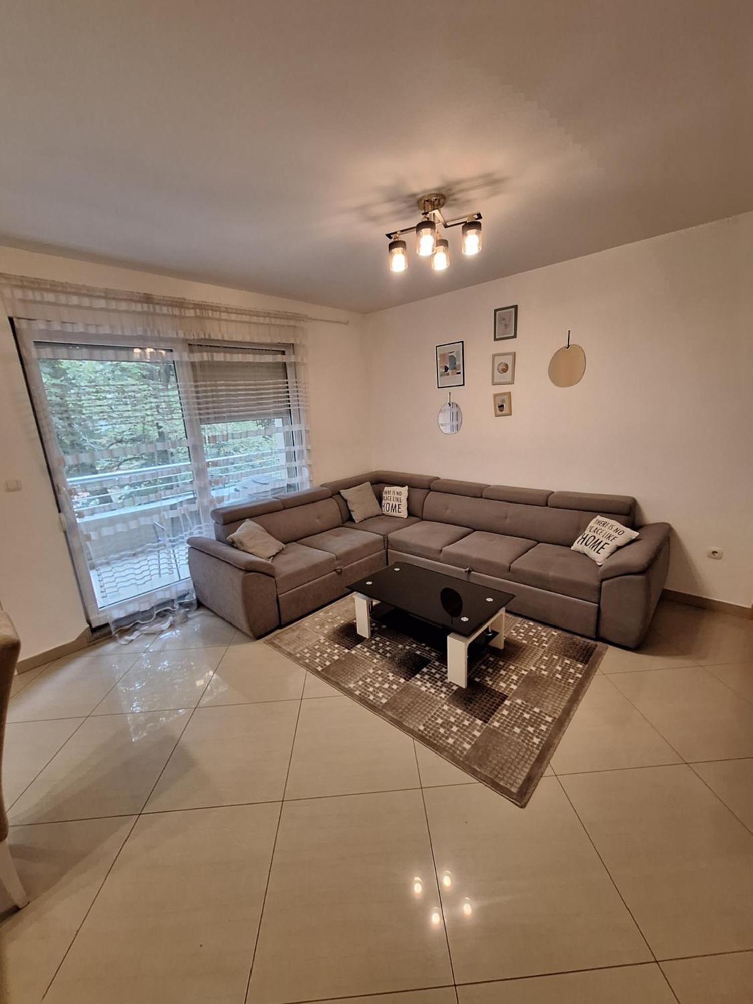 Apartment Enjoy Free Private Parking Mostar Bagian luar foto