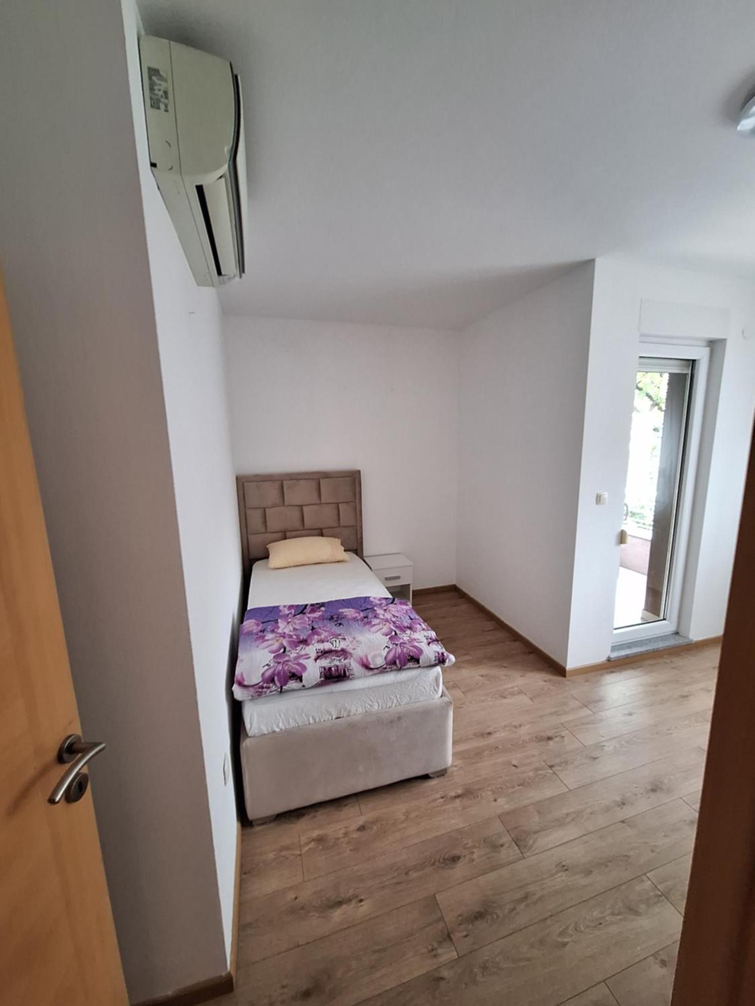 Apartment Enjoy Free Private Parking Mostar Bagian luar foto