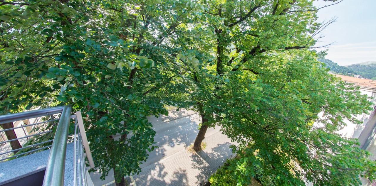 Apartment Enjoy Free Private Parking Mostar Bagian luar foto