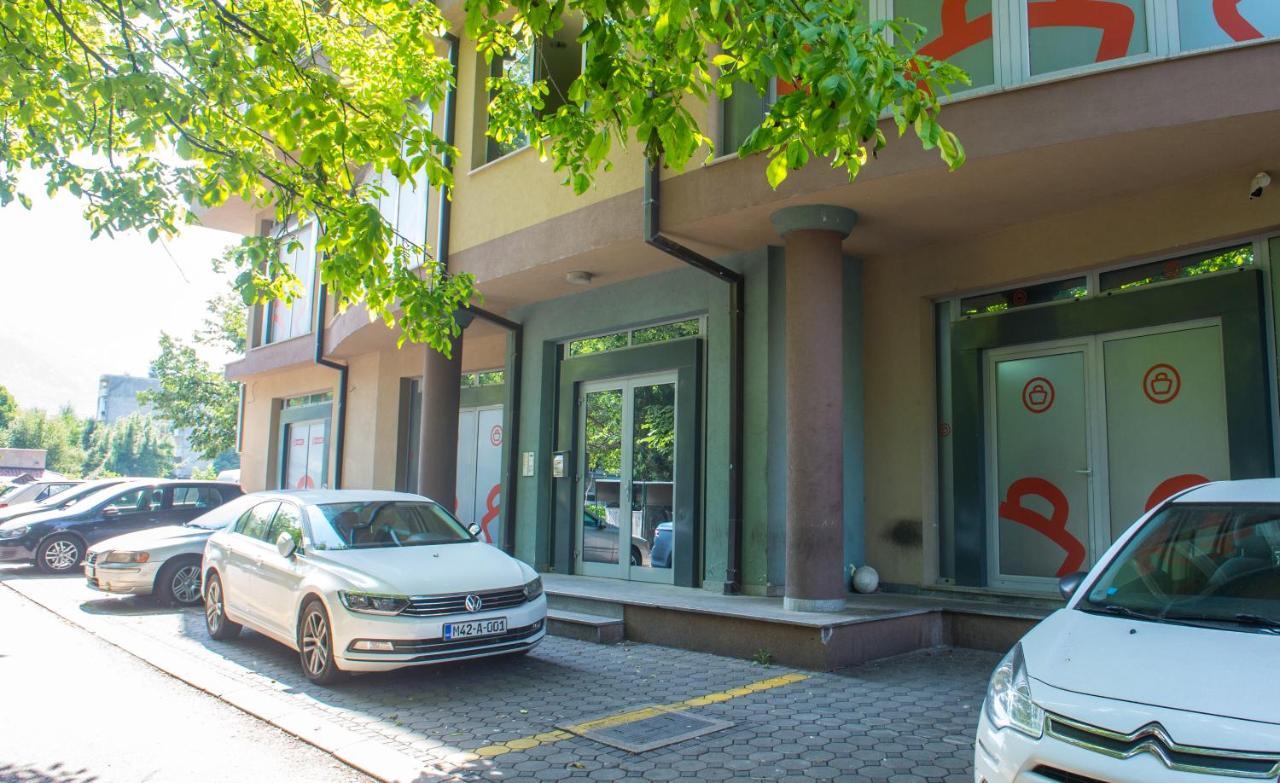 Apartment Enjoy Free Private Parking Mostar Bagian luar foto