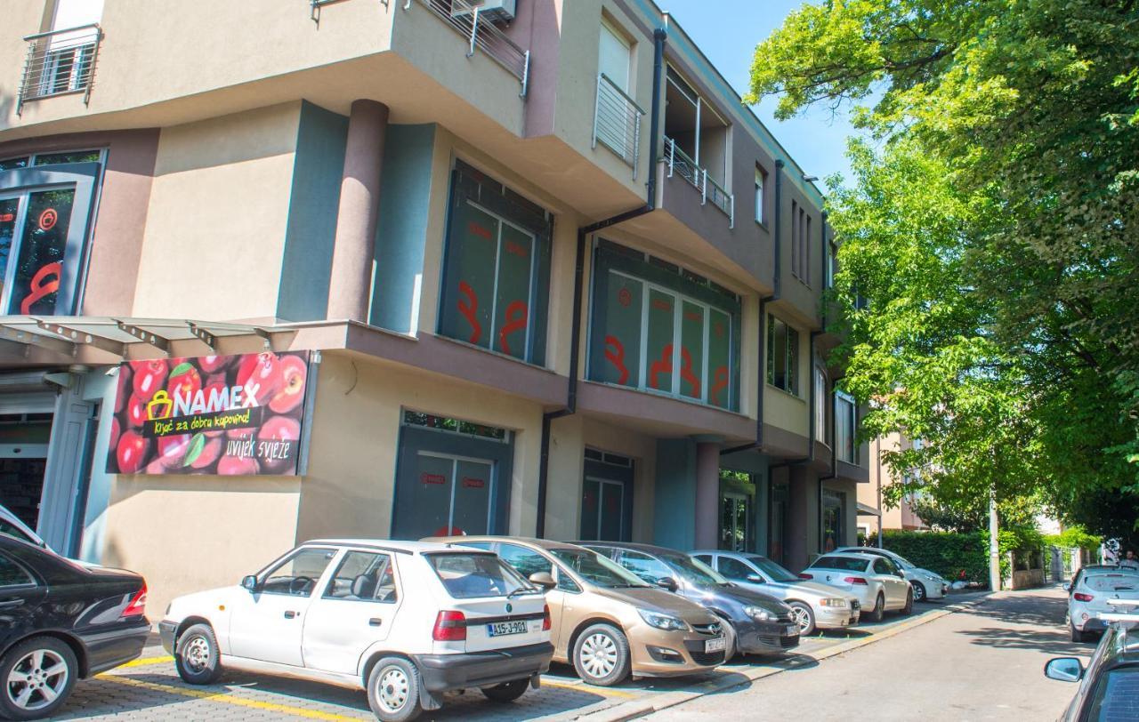 Apartment Enjoy Free Private Parking Mostar Bagian luar foto