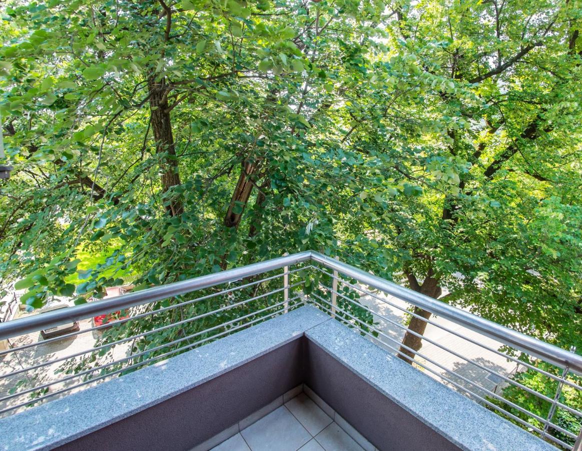 Apartment Enjoy Free Private Parking Mostar Bagian luar foto